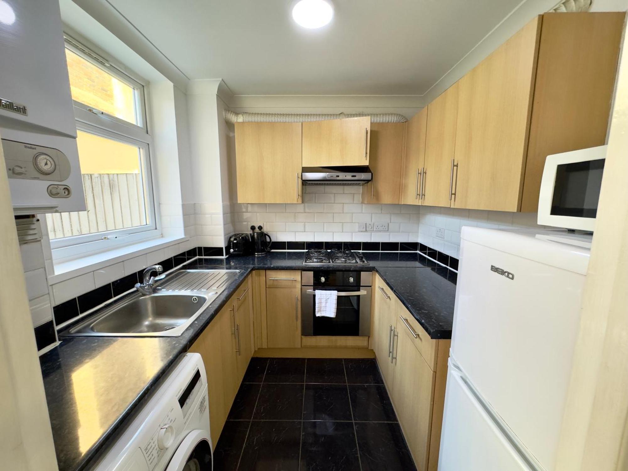 London 3 Bedrooms 3 Bathrooms Spacious House, Reception, Kitchen, Garden, Parking Esterno foto